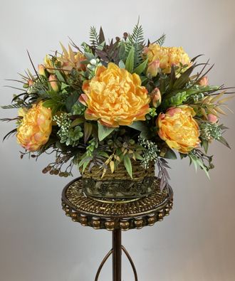 Настольный декор. Пионовидные жёлтые розы
