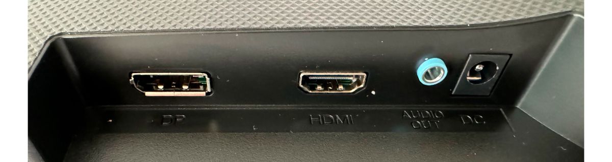 InfoClear IC-24CMJ2 промышленный монитор для систем видеонаблюдения Full HD