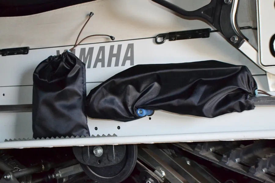 Механизм подъемника закрыт чехлом