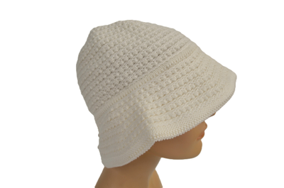 Белая шляпа весна 2025