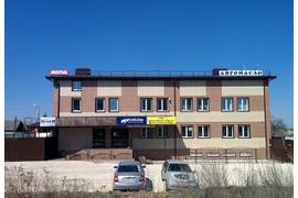 г.Владимир, ул.5й Тупиковый проезд, д.13. Трёхэтажное красное кирпичное здание в 100 м от Пекинки. 
Установлено 48 изделий / профильная система Kraspan Energy 70 мм, фурнитура G-U. 