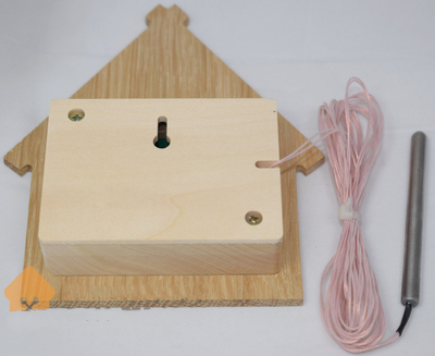 Высокотемпературный термометр для бани ТЭС-ЛЮКС Pt "Домик" в корпусе из липы с герметичным датчиком