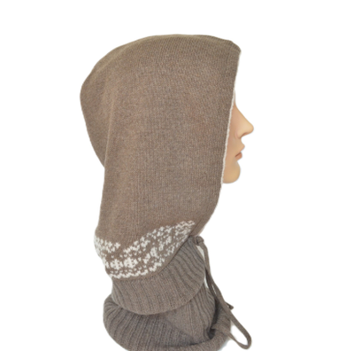 Капюшон вязаный из шерсти