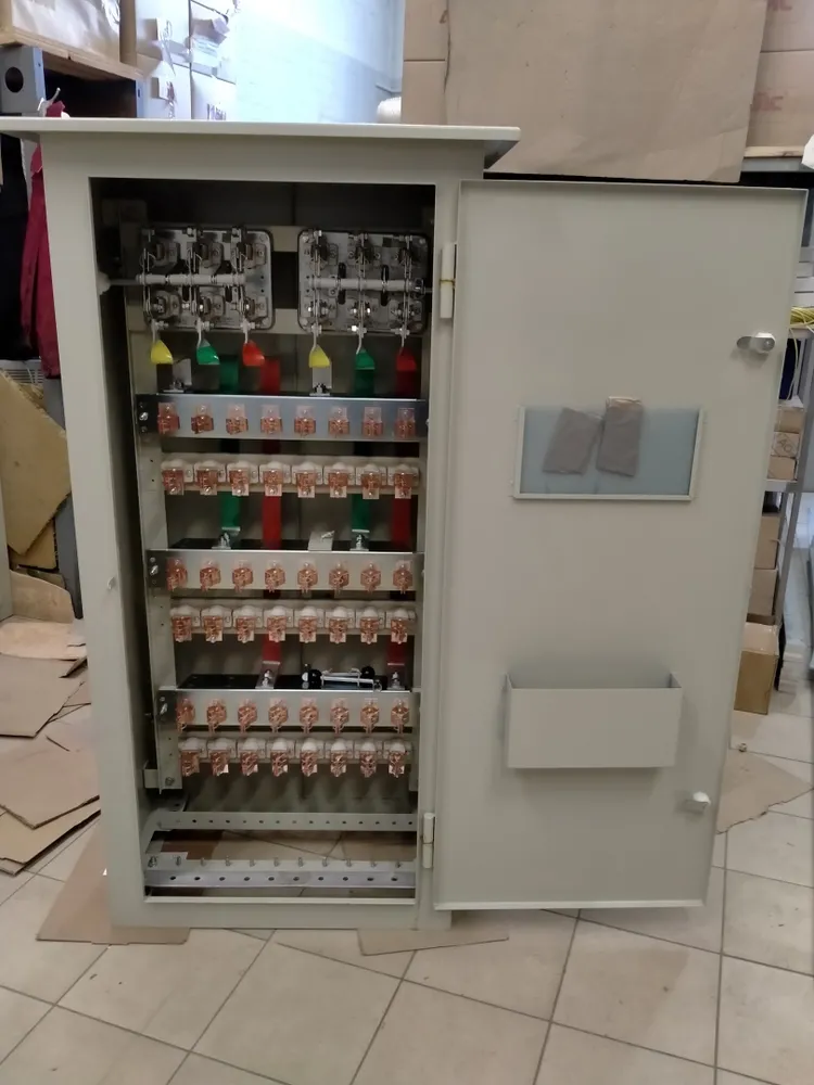 Шкаф распределительный ШР 11 