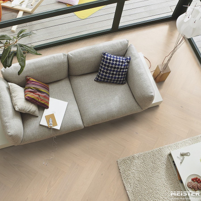 Паркетная доска Meister HS 500 Lindura Дуб классик Шампань 8930 в интерьере