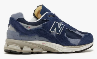 New Balance 2002R Protection Pack Navy (Экозамша) сзади