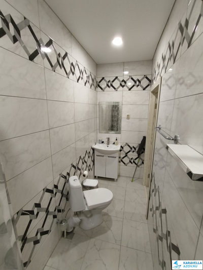 Дом на Курортной  №575  3х местный номер  1 этаж №102  бассейн