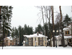 РЕКЛАМА НА В КОТТЕДЖНОМ ПОСЕЛКЕ «ПЕНАТЫ»