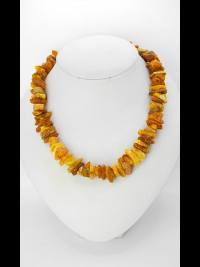 Лечебные бусы из крупного янтаря