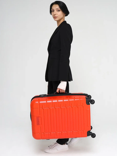 Чемодан для путешествий M Optimum Travel, красный