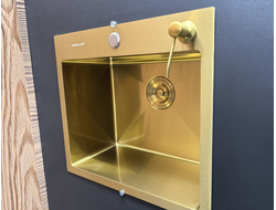 Мойка из нержавеющей  стали  50х45 ЗОЛОТО Amalet *