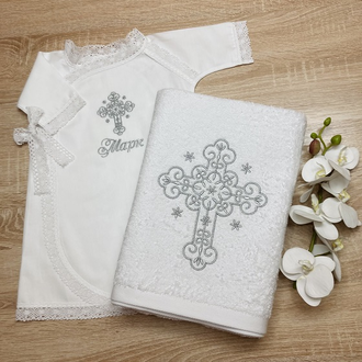 Теплая крестильная рубашка с запахом "Звездочки", цвет крестика - на выбор, можно вышить любое имя