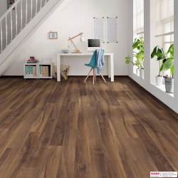 Декор ламината Haro Tritty 100 Loft 4V Итальянский Орех 535372 в интерьере комнаты