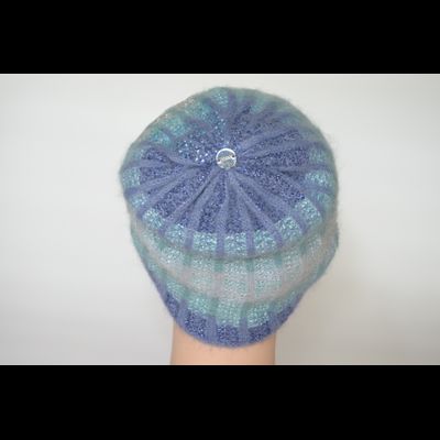 Вязаная шапка с украшениями Vizio Италия 6916 CY голубая