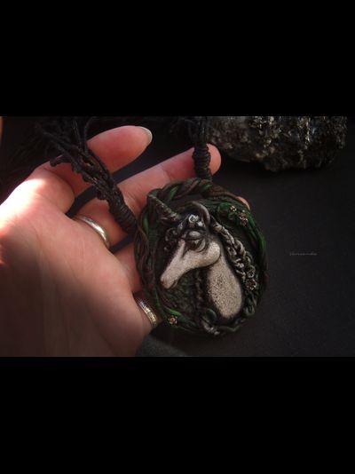 Короткое колье "Единорог. Сказки Сумеречного леса"