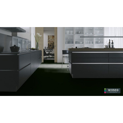 Ламинат Wineo Черный Матовый LA067CM-1 в интерьере