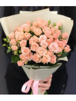 Букет из кремовой кустовой розы