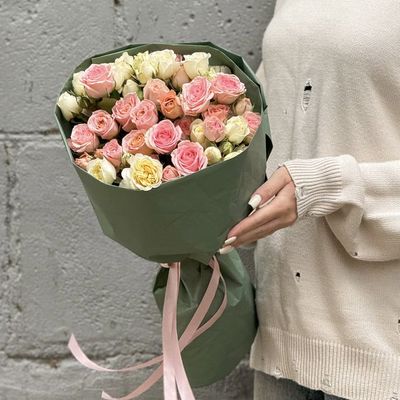 Розовый куст