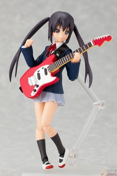 Фигурка фигма Адзуса Накано (figma Nakano Azusa School Uniform Ver.)