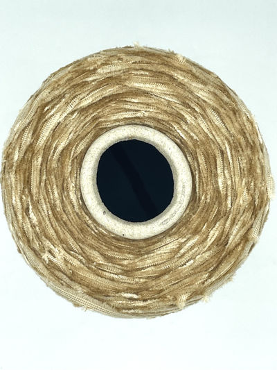 CARIAGGI art. VELVET 100% SE Шёлк   Nm.200 м в 100 г цв. 31686 золотисто-бежевый