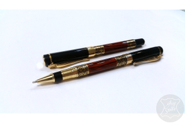 ручка из красного дерева с гравировкой, ручка с гравировкой, оригинальный подарок, что подарить