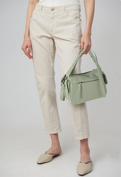 (АРТИКУЛ: 9859/1/8) СУМКА ЖЕНСКАЯ, НЕБОЛЬШАЯ, НАТУРАЛЬНАЯ КОЖА, БЛЕДНО-ЗЕЛЕНАЯ, С КАРМАНАМИ ПО БОКАМ, С ДВУМЯ ПЛЕЧЕВЫМИ РЕМНЯМИ