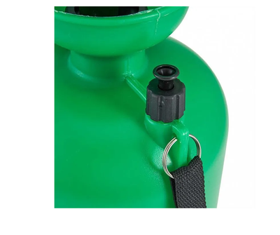 Опрыскиватель садовый пневматический 7 литров "Истребитель Жука"