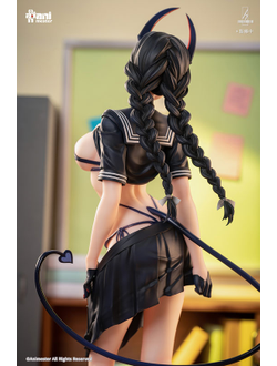 Фигурка 1/6 Президент класса суккубов Рейна (Succubus Class President Reina)