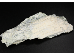 Брусит (немалит), волокнистый брусит, змеевик, коллекционный образец, Россия, КЧР, Урупский район, м-ние. Белые осыпища (105*40*15 мм, 52 г) №29671