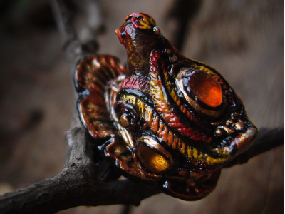 "Легенда Янтарного Подземелья", кольцо с курочкой и натуральным янтарём