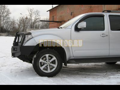 Передний силовой бампер серии Трофи на Nissan Pathfinder III 2004-2010 (02.012.01)