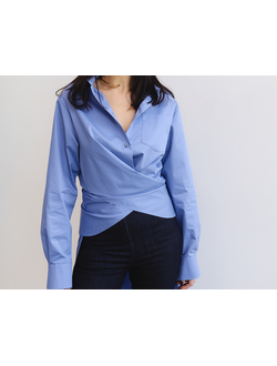 Рубашка из голубого итальянского хлопка с разрезами