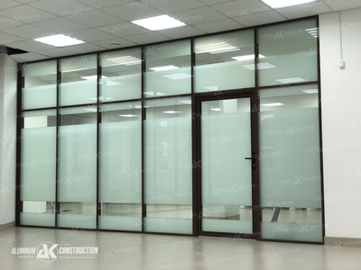 Офисные стационарные перегородки из профиля SP32 (цена после расчета)