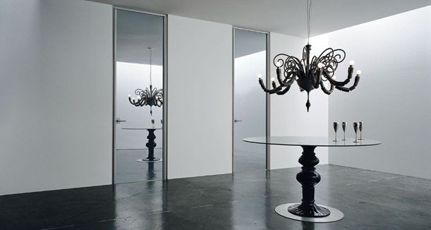 Зеркальные скрытые двери: стильный и функциональный вариант