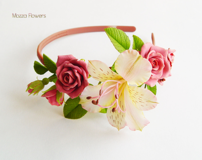 Ободок с цветами "Розы и альстрёмерия".