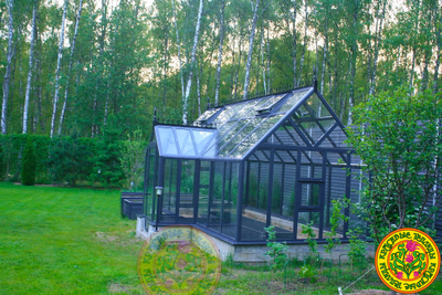 Базовая комплектация теплицы в английском стиле с холлом из стекала и алюминия ЕЛИЗАВЕТА 6000 х 3000 мм