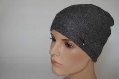 seraya-vyazanaya-shapka-iz-alpaka-i-shelka-vizio-italiya-7000-cy