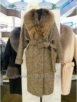 melanzhevoe-zimnee-palto-s-mehovym-vorotnikom-iz-pesca-kupit