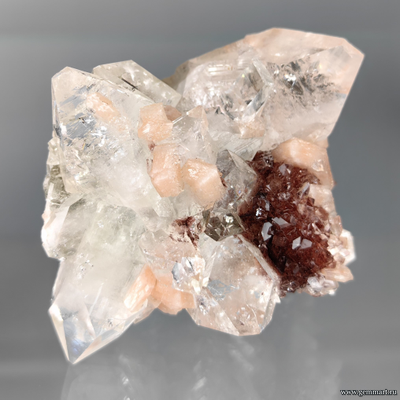 Апофиллит и гейландит. Индия. 70*70*70мм