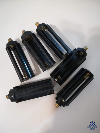 Блок на 3 батарейки ААА для фонарика