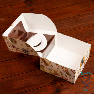 Коробка под бенто-торт с окном "Новогодняя с шишками", 14 х 14 х 8 см