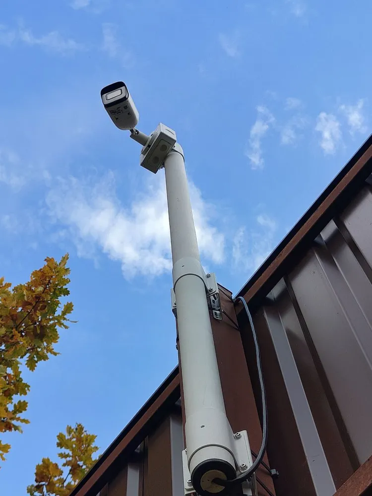 1) 2 адаптера BOXFORCAM CP PLT;
2) 2 скобы BOXFORCAM для притягивания трубы к плоскостям адаптеров;
3) 2 набора винтов с гайками;
4) Дополнительный набор саморезов 16мм;
5) Дополнительная круглая герметизирующая прокладка BOXFORCAM 