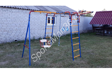 УЛИЧНЫЙ ДЕТСКИЙ СПОРТИВНЫЙ КОМПЛЕКС СЕРИИ «ЮНЫЙ АТЛЕТ»: Качели (цепной подвес, подшипниковая опора), Кольца с перекладиной, Канат трехцветный, Турник регулируемый