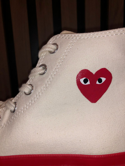 Купить оригинальные Кеды Converse Comme des Garcons PLAY с красной подошвой A01794C живое фото