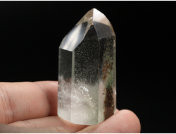 Кварц с хлоритом, кристалл полированный, Бразилия (47*26*22 мм, 41 г) №36856