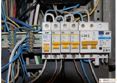 Заменить автомат узо в щитке квартиры и загородной дачи в Москве и Подмосковье ИВАНМАСТЕР