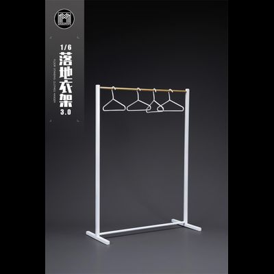 Стойка с вешалками 1/6 (белая) - КОЛЛЕКЦИОННАЯ ДИОРАМА 1/6 Freestanding coat rack 3.0 (M2405B) - MMMTOYS