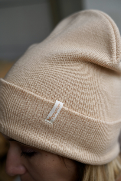 ШАПКА ПРИЯТНО "БЕЖЕВАЯ"