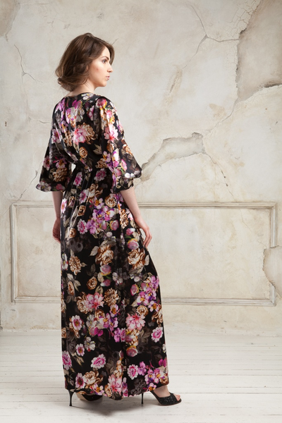 Платье из шелка в пол