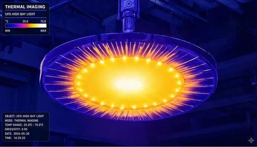 Тепловая карта радиатора светильника UFO High Bay под нагрузкой.